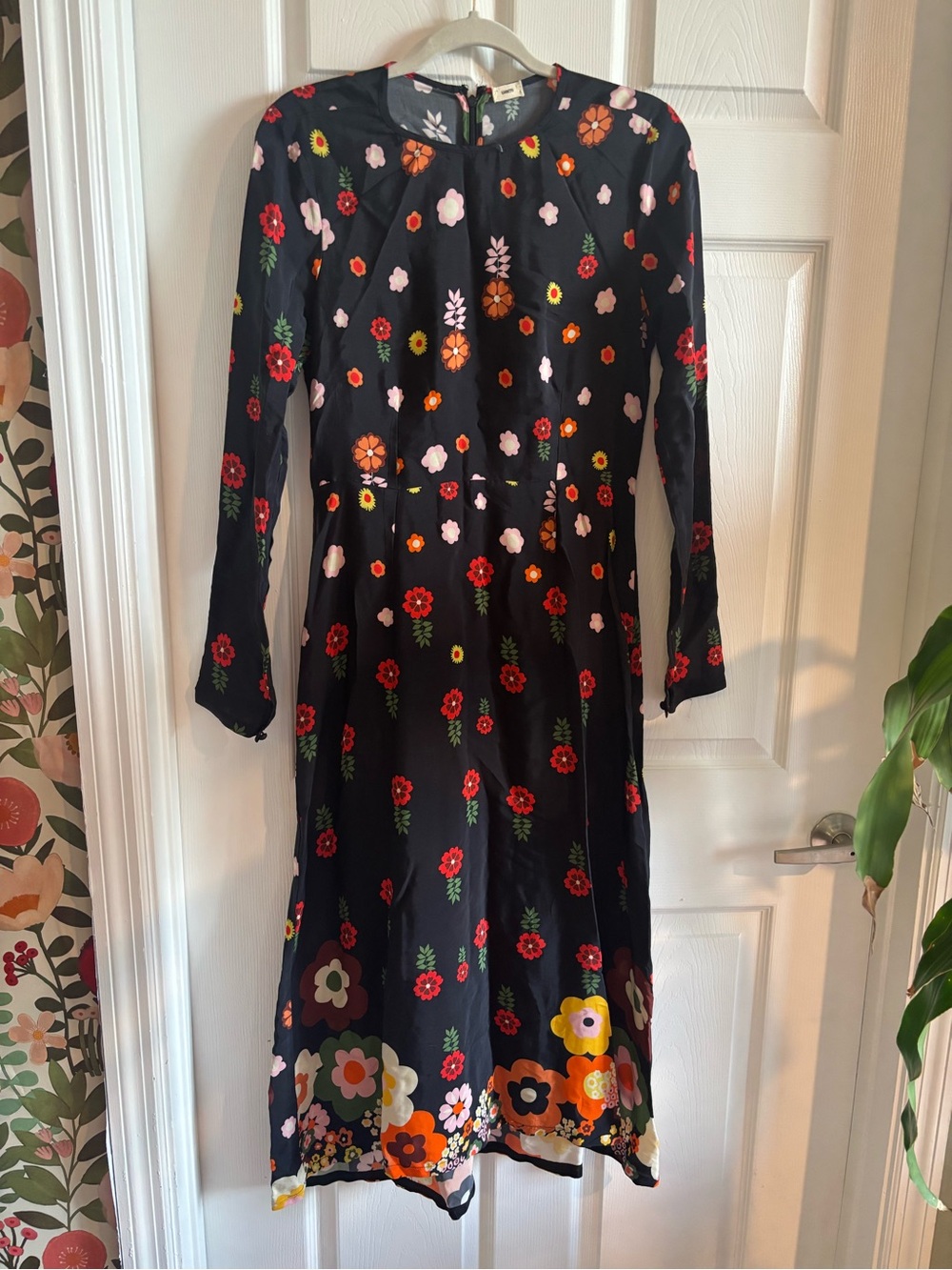 WARM NEW YORK Floral Maxi Dress Size Medium